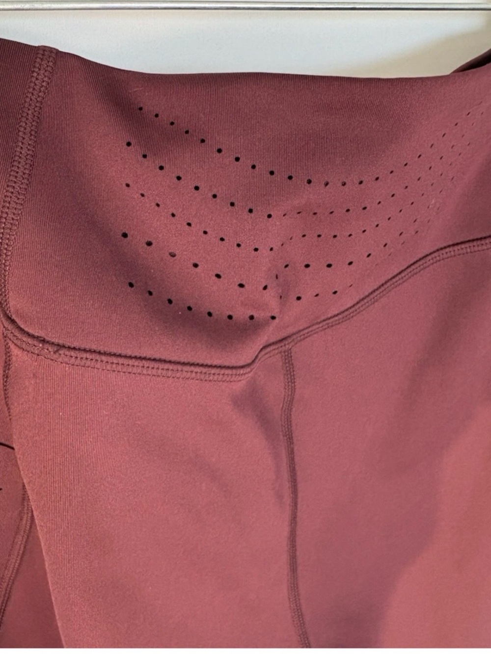 Joylab Women's High Rise Leggings XL Cut Out Details Maroon Inner Pocket - Picture 7 of 11